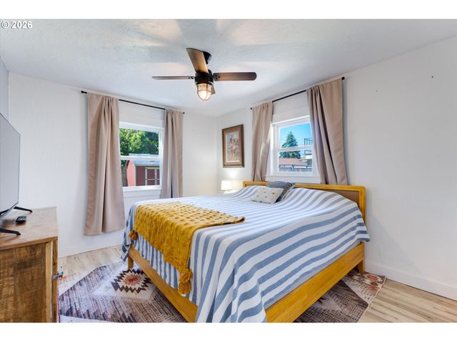 807 S PEARL St, Centralia, WA 98531