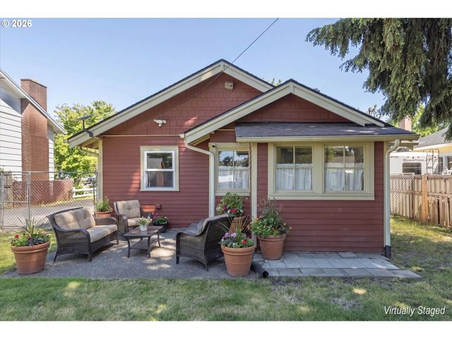 807 S PEARL St, Centralia, WA 98531