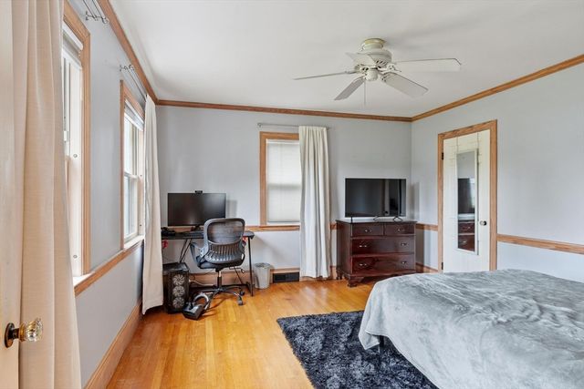 289 Sterling Rd, Lancaster, MA 01523