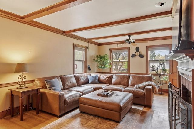 289 Sterling Rd, Lancaster, MA 01523