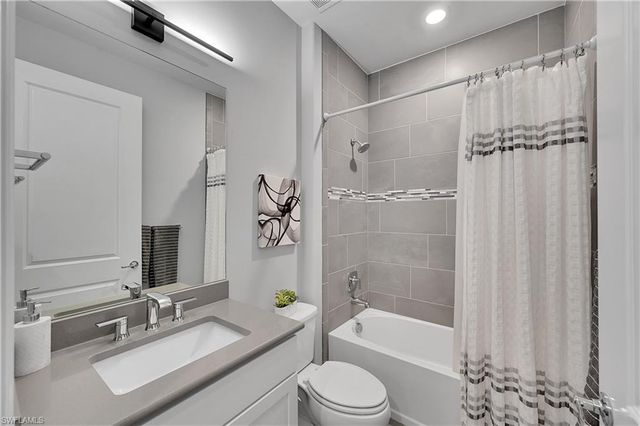 3900 Black Eagle LN, Fort Myers, FL 33966