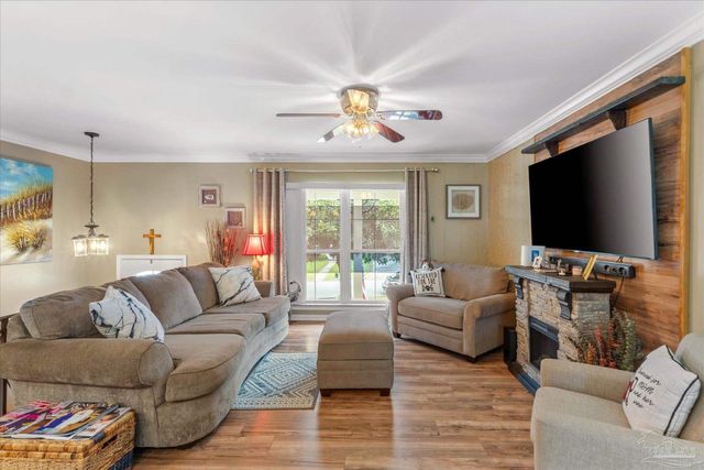 3310 Bluewater Dr, Pensacola, FL 32503