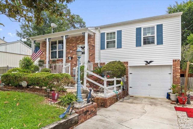 3310 Bluewater Dr, Pensacola, FL 32503