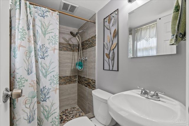 3310 Bluewater Dr, Pensacola, FL 32503