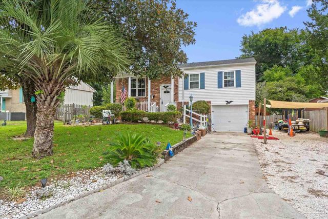 3310 Bluewater Dr, Pensacola, FL 32503