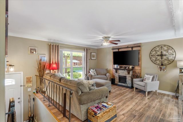 3310 Bluewater Dr, Pensacola, FL 32503