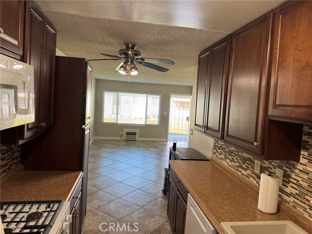 150 E Lakeshore Drive 14, Lake Elsinore, CA 92530