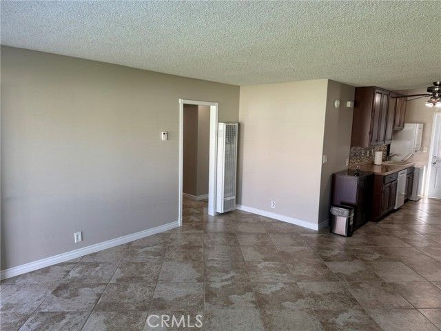 150 E Lakeshore Drive 14, Lake Elsinore, CA 92530