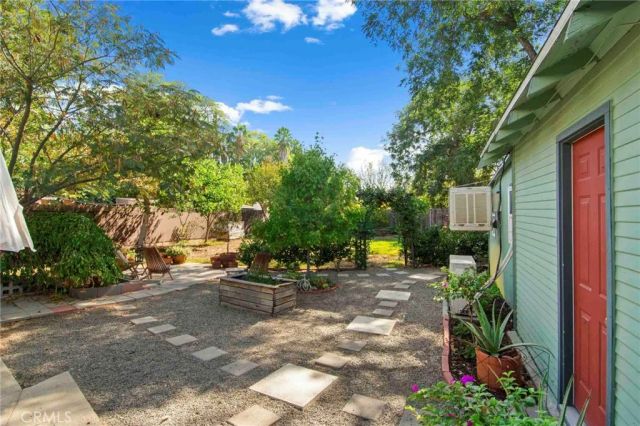 5766 Grand Avenue, Riverside, CA 92504