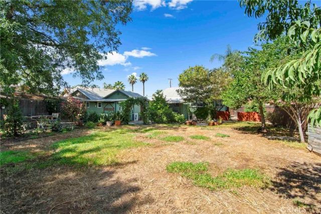 5766 Grand Avenue, Riverside, CA 92504