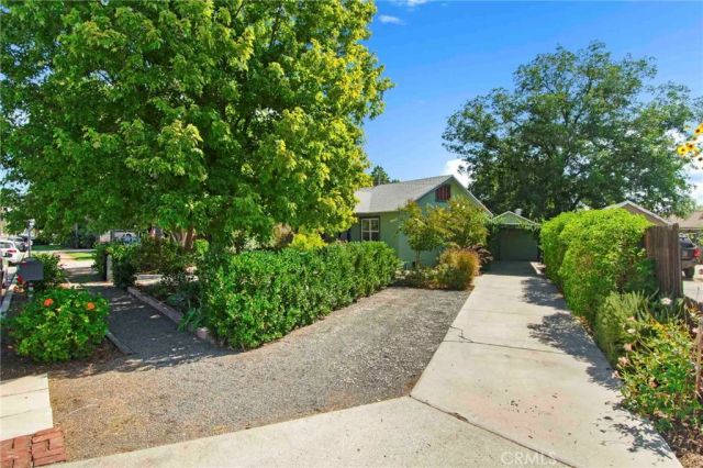 5766 Grand Avenue, Riverside, CA 92504