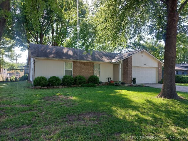 13636 S Birch Street, Glenpool, OK 74033