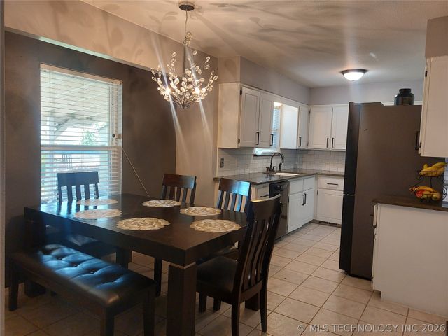 13636 S Birch Street, Glenpool, OK 74033