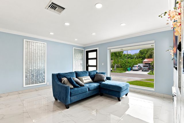2331 SW 50TH Terrace, Fort Lauderdale, FL 33317
