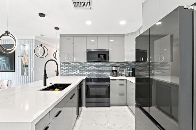 2331 SW 50TH Terrace, Fort Lauderdale, FL 33317