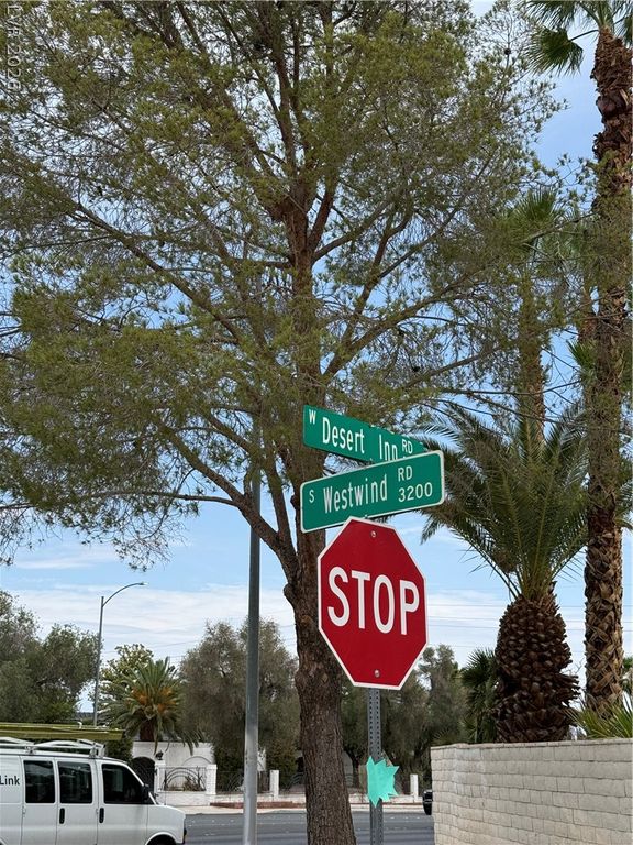 5825 West Desert Inn Road, Las Vegas, NV 89146 — exterior