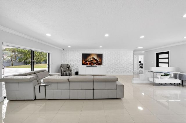 11951 SW 120th Ter, Miami, FL 33186