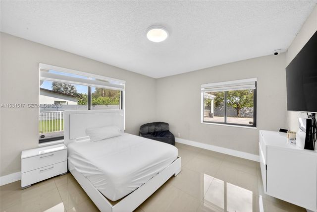 11951 SW 120th Ter, Miami, FL 33186