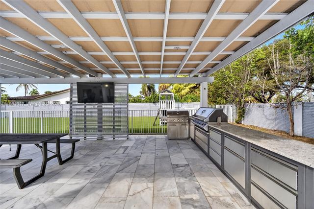 11951 SW 120th Ter, Miami, FL 33186