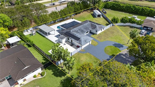 11951 SW 120th Ter, Miami, FL 33186