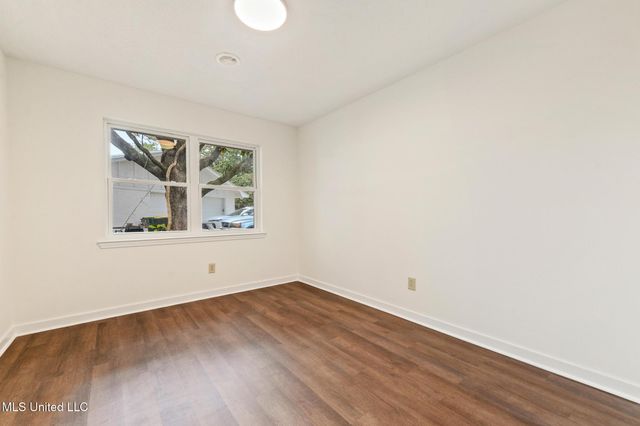 6104 Gruich Circle, Ocean Springs, MS 39564