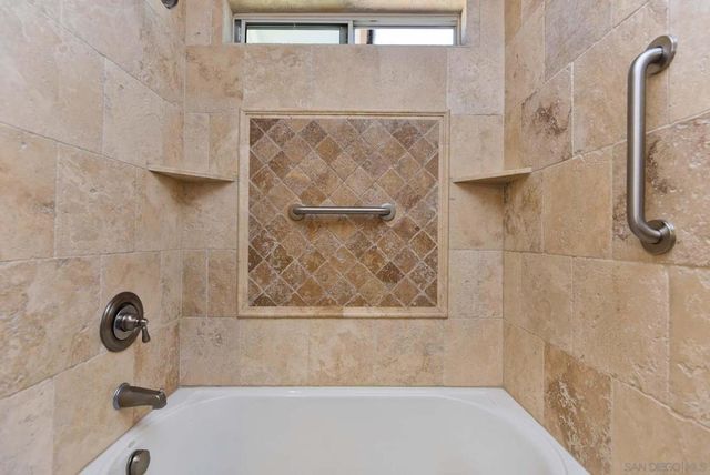 656 Dewane Dr, El Cajon, CA 92020