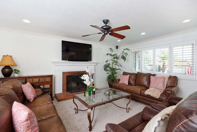 656 Dewane Dr, El Cajon, CA 92020