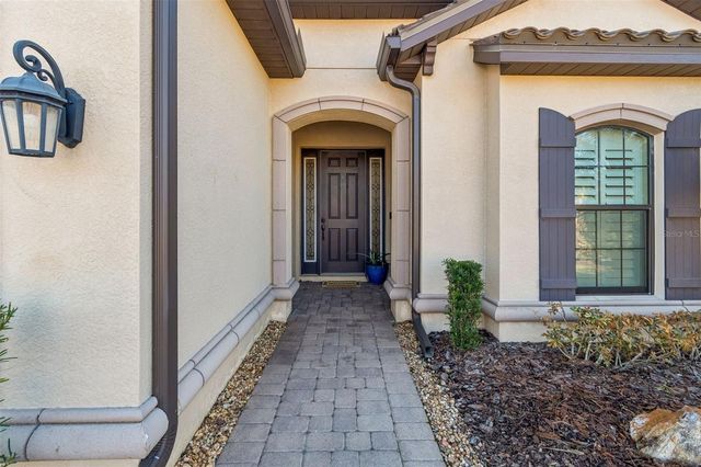 8551 GRAND ALBERATO ROAD, Tampa, FL 33647