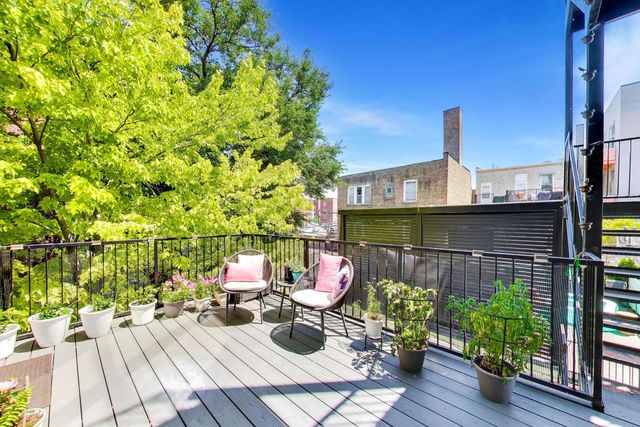 2025 W CRYSTAL Street 3, Chicago, IL 60622
