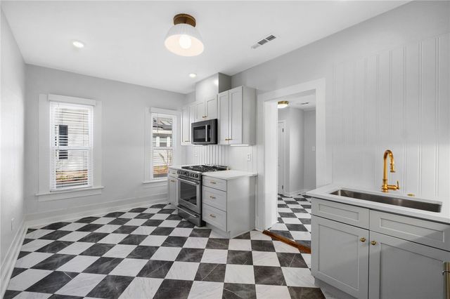 615 N 3rd Street, Rogers, AR 72756