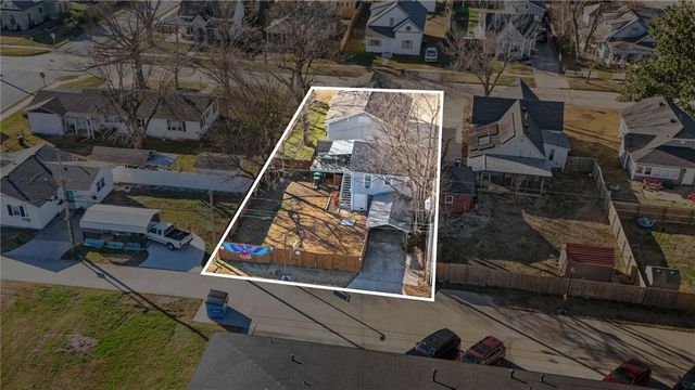 615 N 3rd Street, Rogers, AR 72756