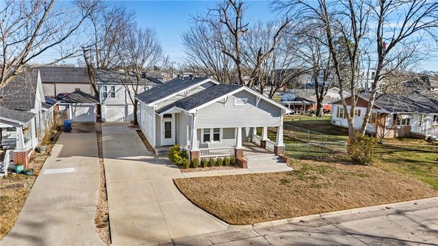 615 N 3rd Street, Rogers, AR 72756