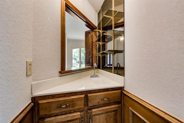 2001 Mossberg Drive, Plano, TX 75023