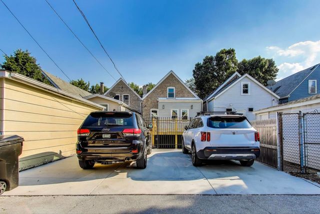 3440 W Hirsch Street, Chicago, IL 60651