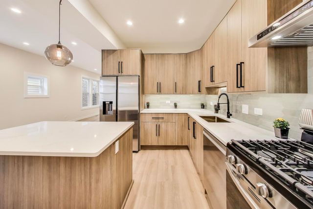 3440 W Hirsch Street, Chicago, IL 60651