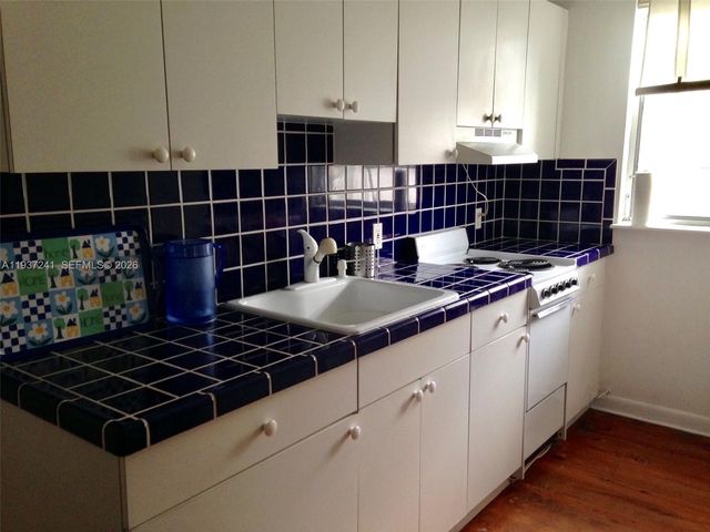 610 8th St 204, Miami Beach, FL 33139