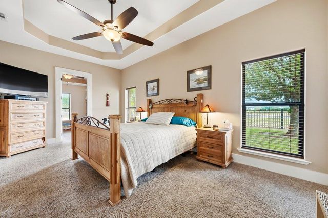 115 Lakeside CV, Martindale, TX 78655