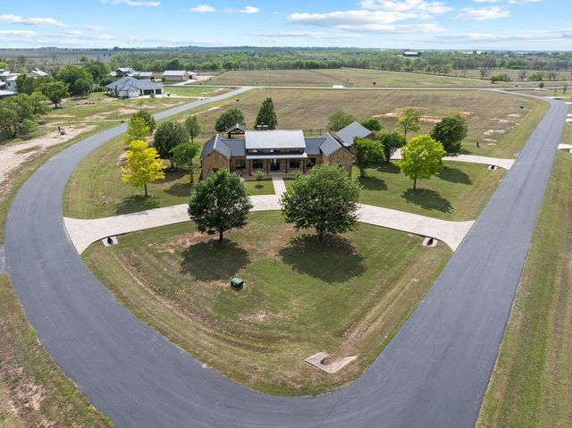 115 Lakeside CV, Martindale, TX 78655