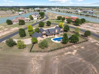 115 Lakeside CV, Martindale, TX 78655