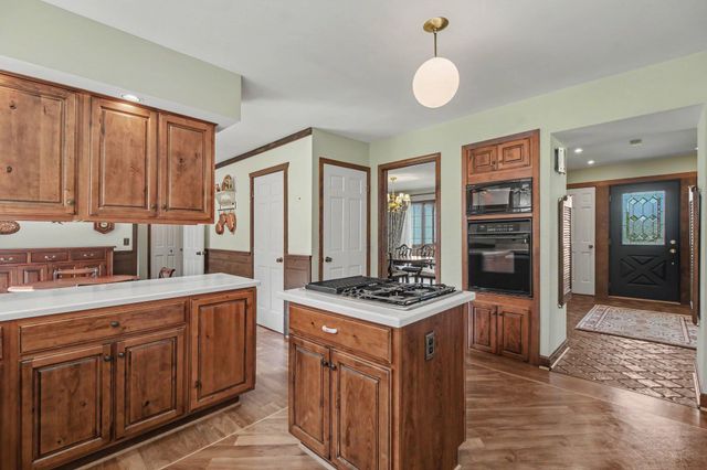 8569 Roundhill Court, York Twp, MI 48176