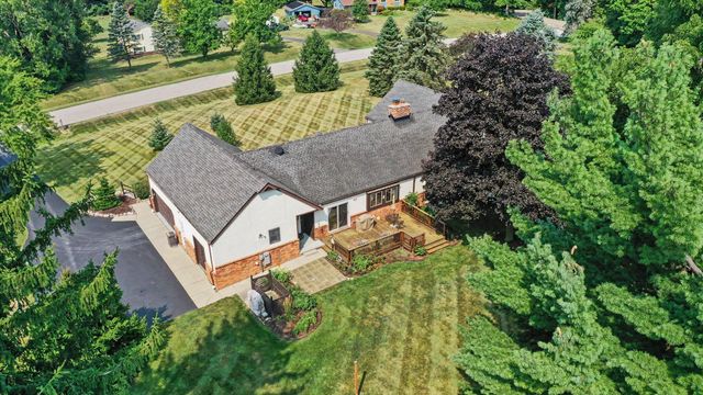 8569 Roundhill Court, York Twp, MI 48176
