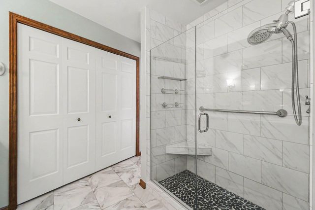 8569 Roundhill Court, York Twp, MI 48176