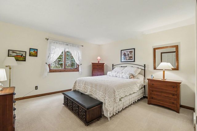 8569 Roundhill Court, York Twp, MI 48176