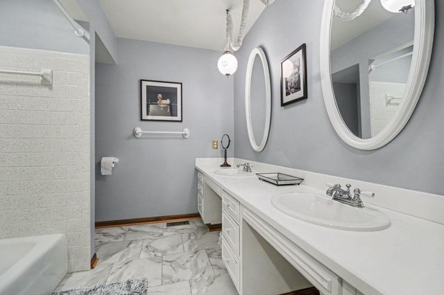8569 Roundhill Court, York Twp, MI 48176