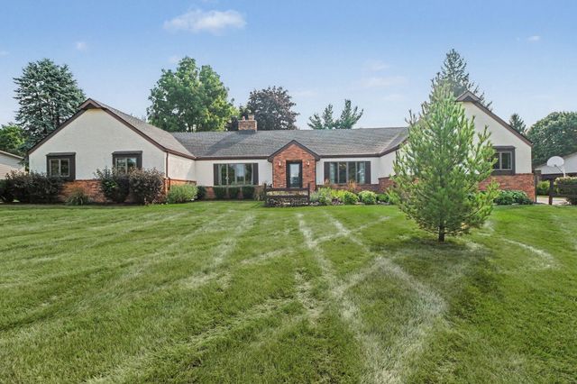 8569 Roundhill Court, York Twp, MI 48176