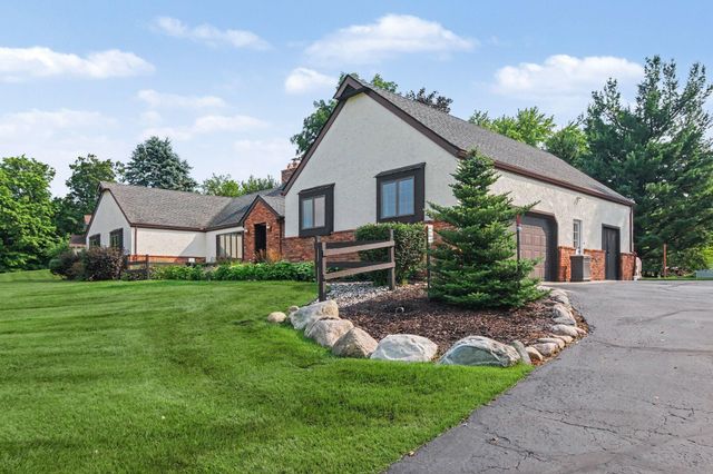8569 Roundhill Court, York Twp, MI 48176