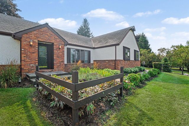8569 Roundhill Court, York Twp, MI 48176