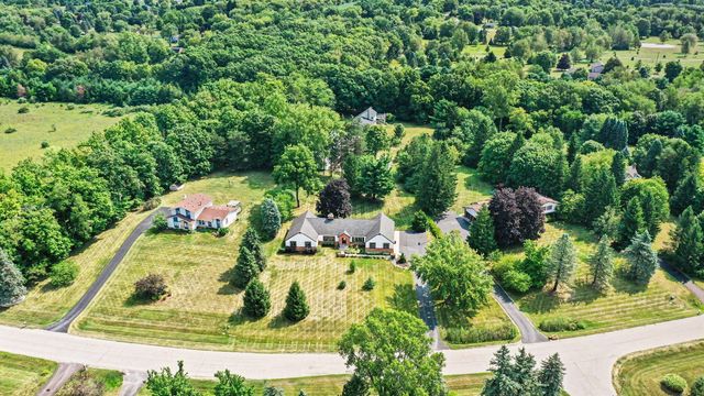 8569 Roundhill Court, York Twp, MI 48176