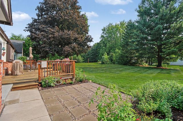 8569 Roundhill Court, York Twp, MI 48176