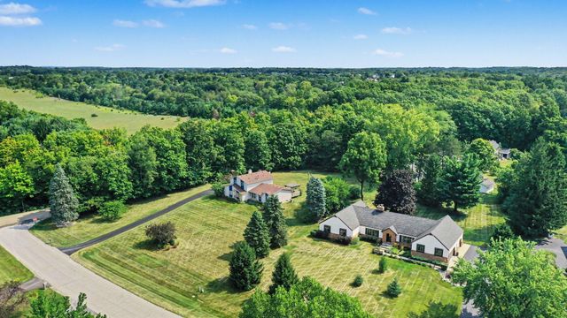 8569 Roundhill Court, York Twp, MI 48176
